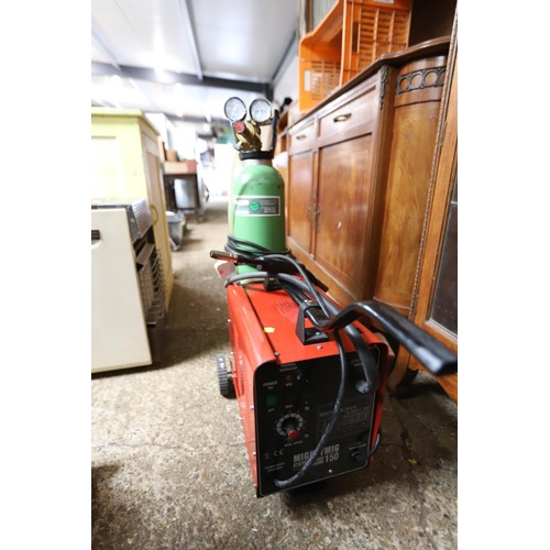 228 - 150amp Sealey mig welder with gas bottle