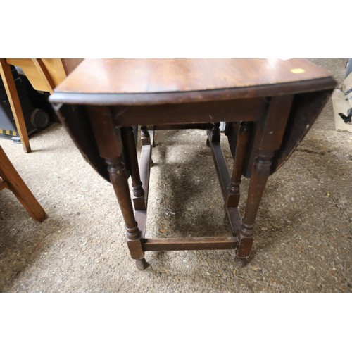 232 - Oak drop leaf table