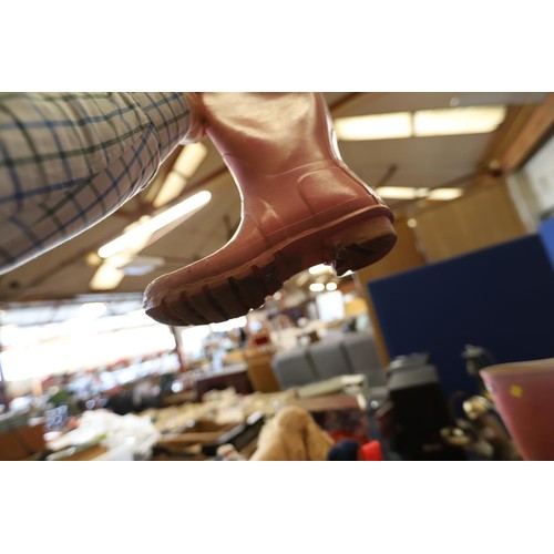 241 - Pink Hunter boots, size 5?