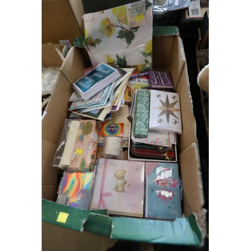 327 - Giftware bags & greeting cards, etc