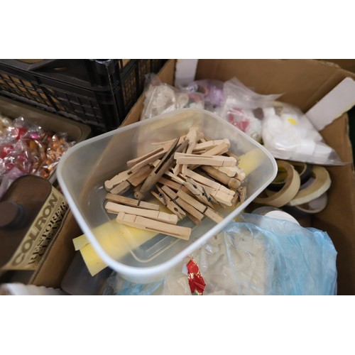 328 - Box of craft items & vintage sewing items