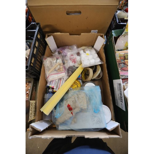 328 - Box of craft items & vintage sewing items