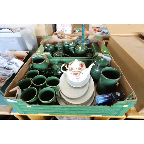 339 - 2 boxes of various crockery