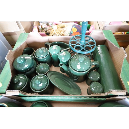 339 - 2 boxes of various crockery