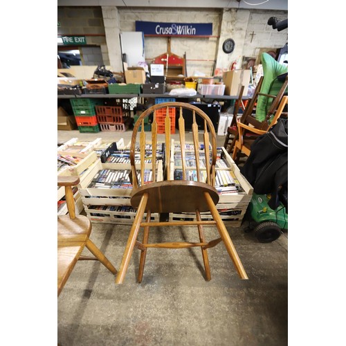 610 - 2 oak carver chairs