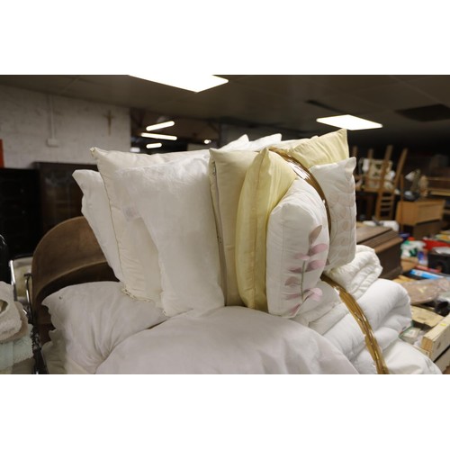 252 - 2 bundles of pillows & bundle of duvets