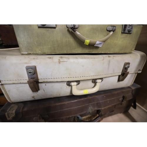 383 - 3 vintage cases & leather belt