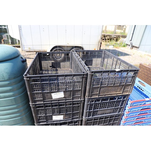 32 - 10 x deep black stacking crates