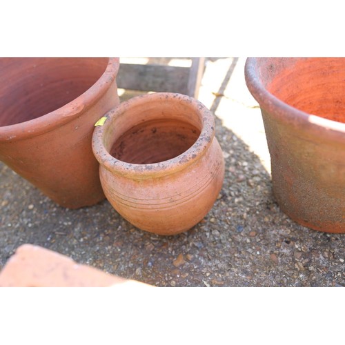 95 - 5 terracotta pots