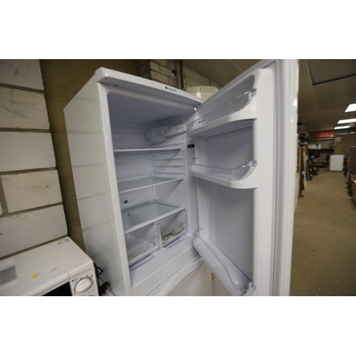 121 - Hotpoint fridge freezer - warranted until 12 noon Tuesday following the above sale