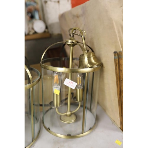 131 - 2 cylindrical brass lights