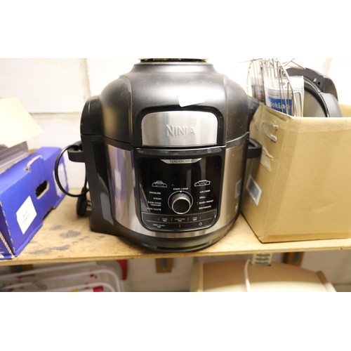 157 - Ninja air fryer + 1 box - warranted until 12 noon Tuesday following the above sale