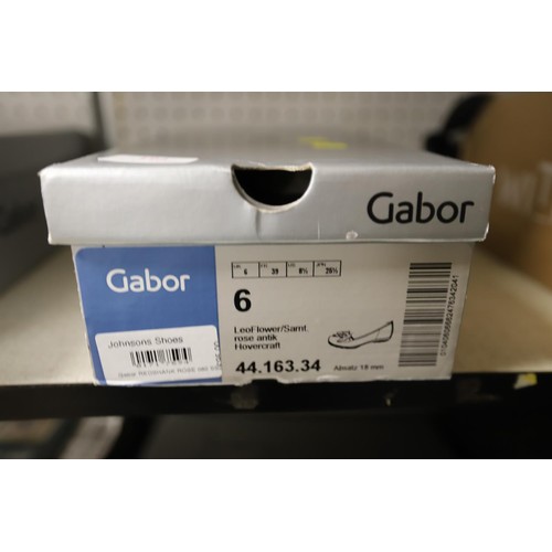 194 - Gabor new size 6 leo flower shoes