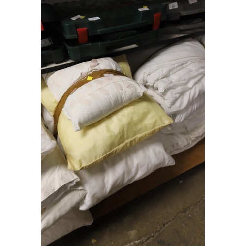 252 - 2 bundles of pillows & bundle of duvets