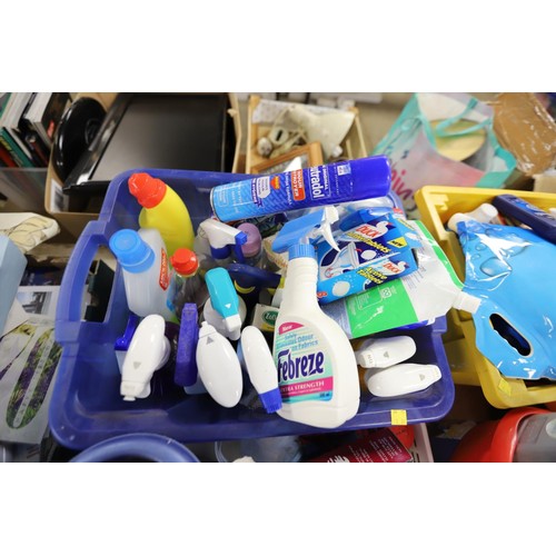 312 - Qty of cleaning products/housekeeping