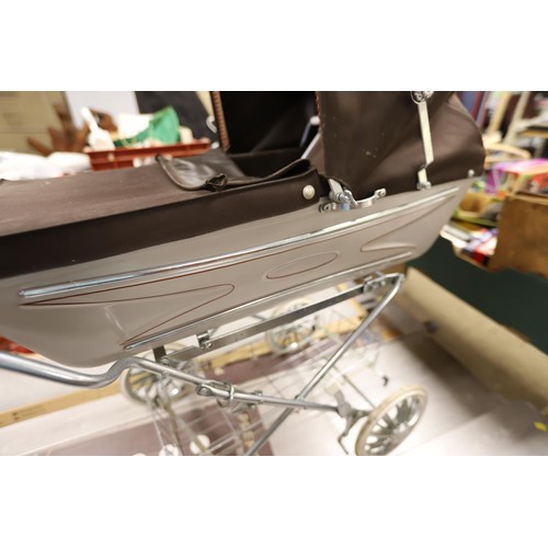 328 - Silver Cross dolls pram