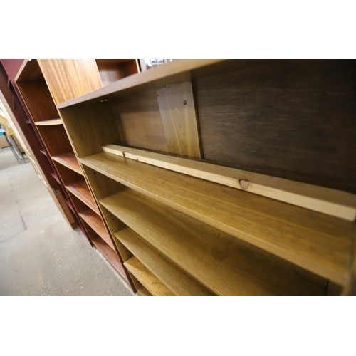 357 - Floor standing bookcase