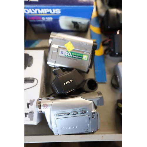 499 - 3 video cameras & recording microphone