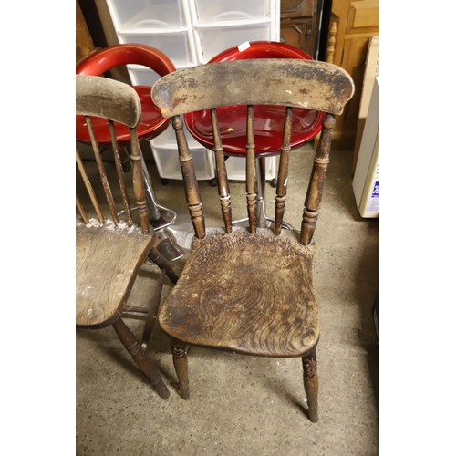 656 - 4 dining chairs