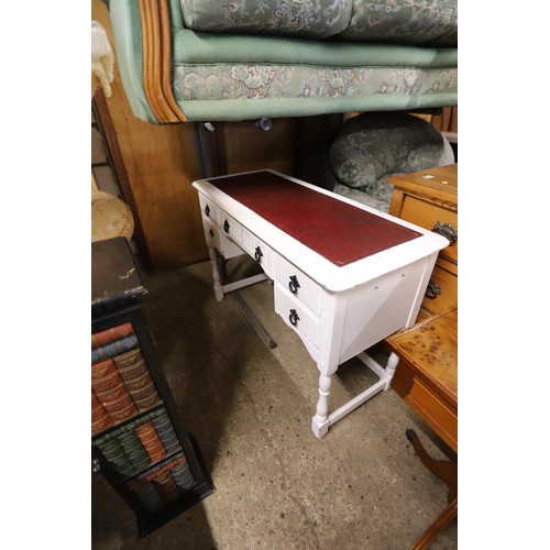 657 - Painted 5 drawer desk