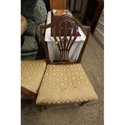 656 - 4 dining chairs