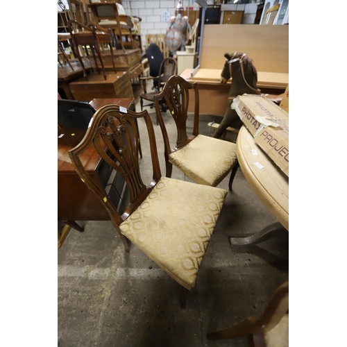 656 - 4 dining chairs