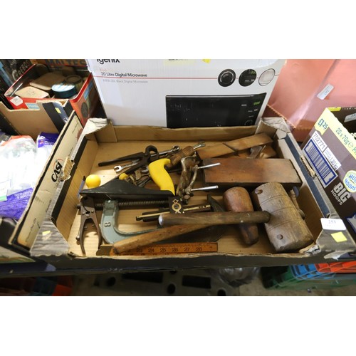 279 - Box of assorted carpentry tools, planes, martin gauges & others