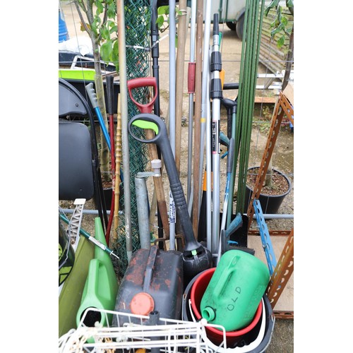 57 - Large quantity of various miscellaneous including garden tools, bench, petrol tanks, caravan steps, ... 