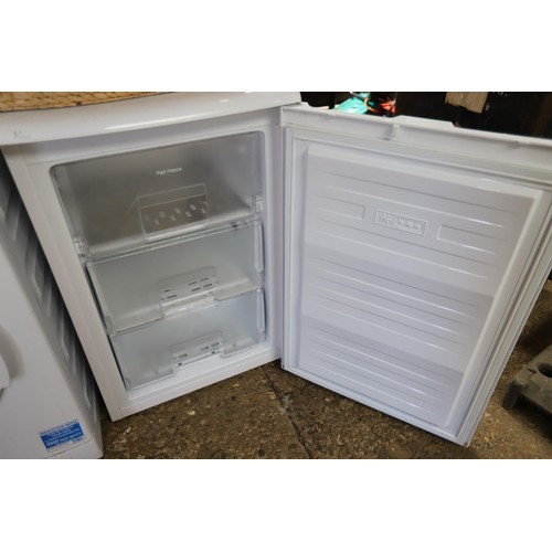 273 - Freezer, gwo - warranted until 12 noon Tuesday following the above sale