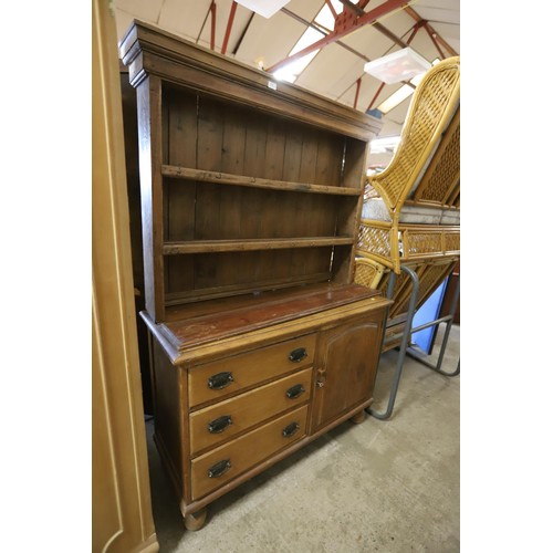 662 - Welsh dresser, pine