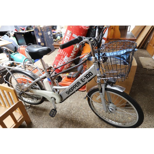 215 - Electric shopper E100 bike (charger in office) - warranted until 12 noon Tuesday following the above... 