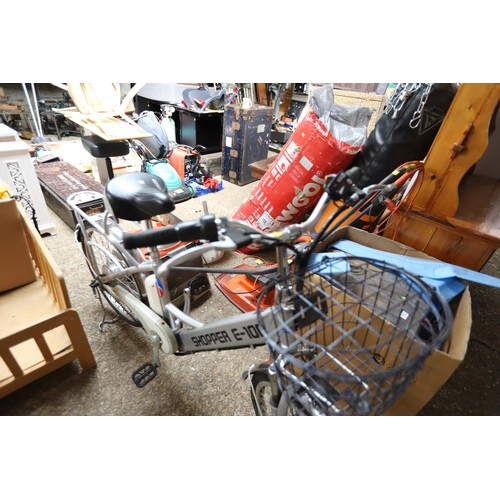 215 - Electric shopper E100 bike (charger in office) - warranted until 12 noon Tuesday following the above... 