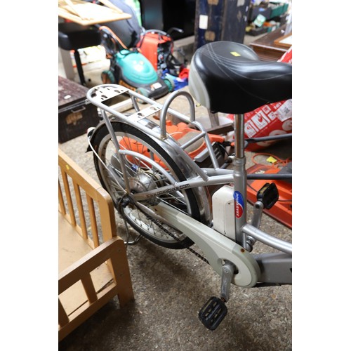 215 - Electric shopper E100 bike (charger in office) - warranted until 12 noon Tuesday following the above... 