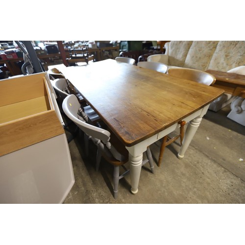 552 - Farmhouse table & 6 chairs