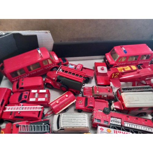 301 - Box of diecast fire engines & support vehicles