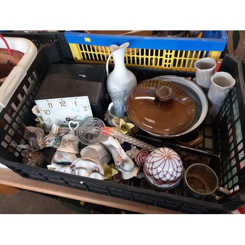 318 - Qty of misc, incl cleaning products, bulbs, ornaments, clock, shades, etc