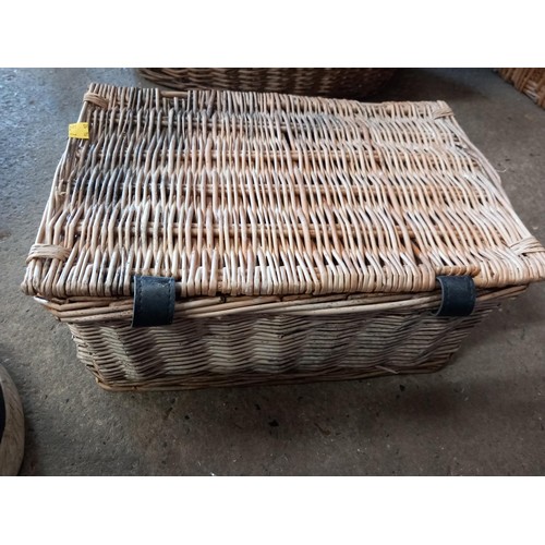 350 - 5x various baskets