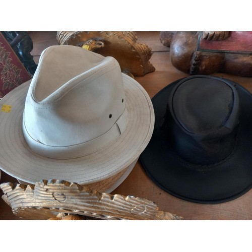 381 - Various men's hats