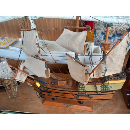 399 - Various pond boats & ship models