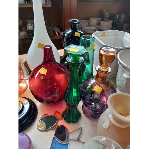 522 - Various quality coloured glass - Murano Polish, art glass, etc