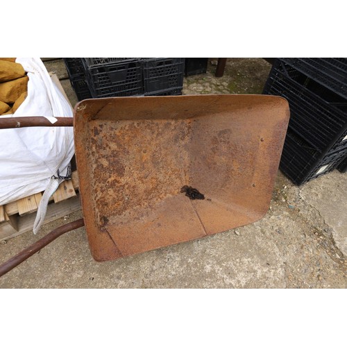 47 - Metal wheelbarrow