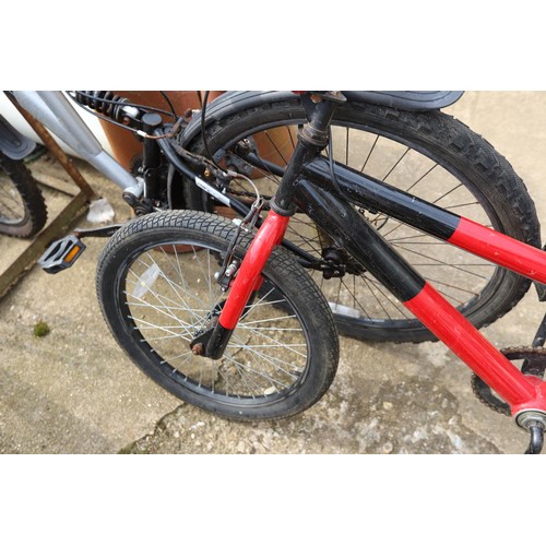 92 - Red & black bike