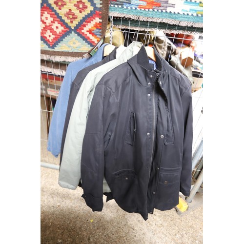 132 - 4 men's jackets/coats - all size XL