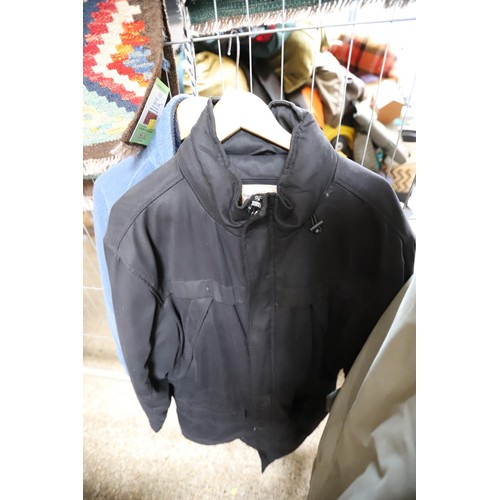 132 - 4 men's jackets/coats - all size XL