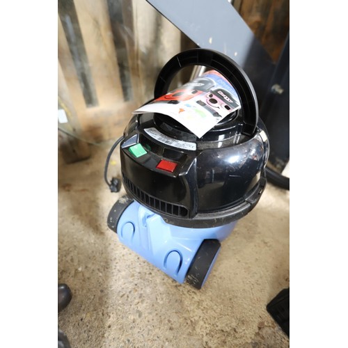 147 - Henry blue hoover - warranted until 12 noon Tuesday following the above sale