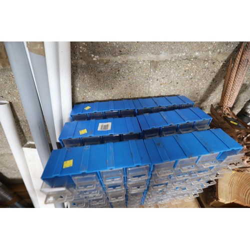 153 - 6 storage trays