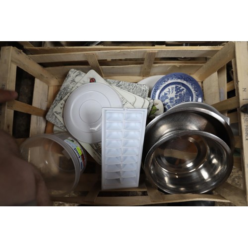 192 - 4 x boxes of various kitchen ware including saucepans etc