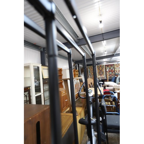 196 - 4 black metal hanging rails