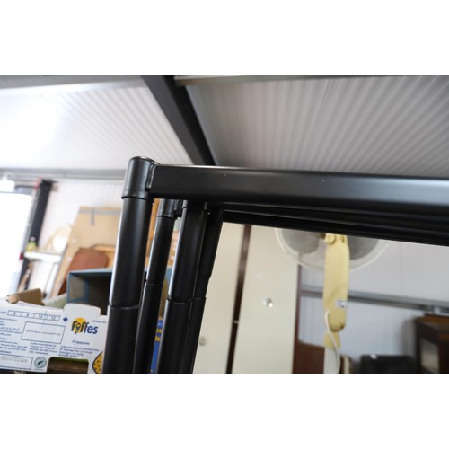 196 - 4 black metal hanging rails