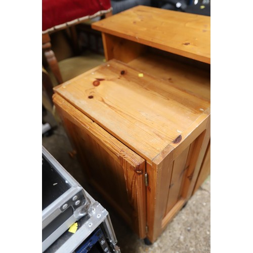 206 - Pine shelf, pine cupboard, occasional coffee table round